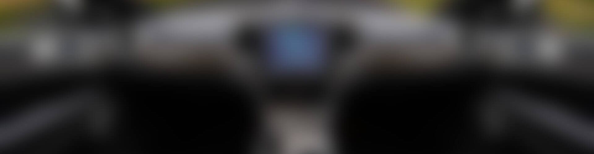 Vordere Sitzreihe einer Limousine